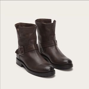Frye Natalie Short Engineer boot Charcoal